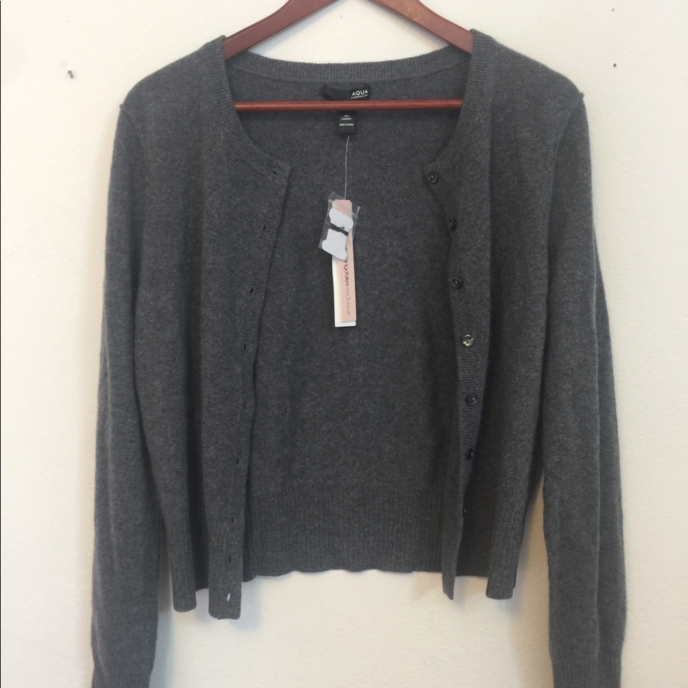 Aqua cashmere sweater 100% cashmere in gray